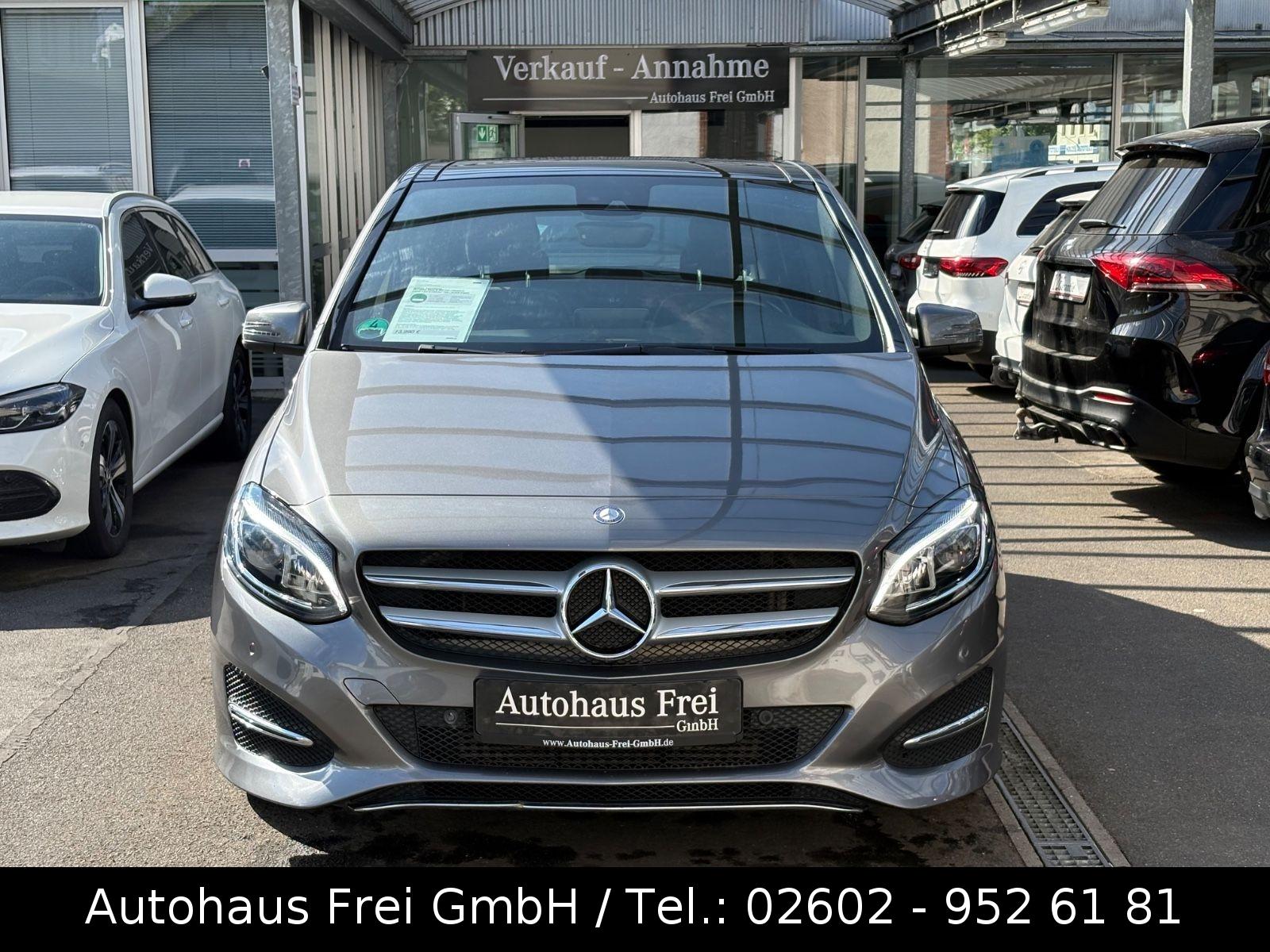Mercedes-Benz B 200 CDI URBAN*2-HAND*LED*KAMERA*TEILLEDER*PANO
