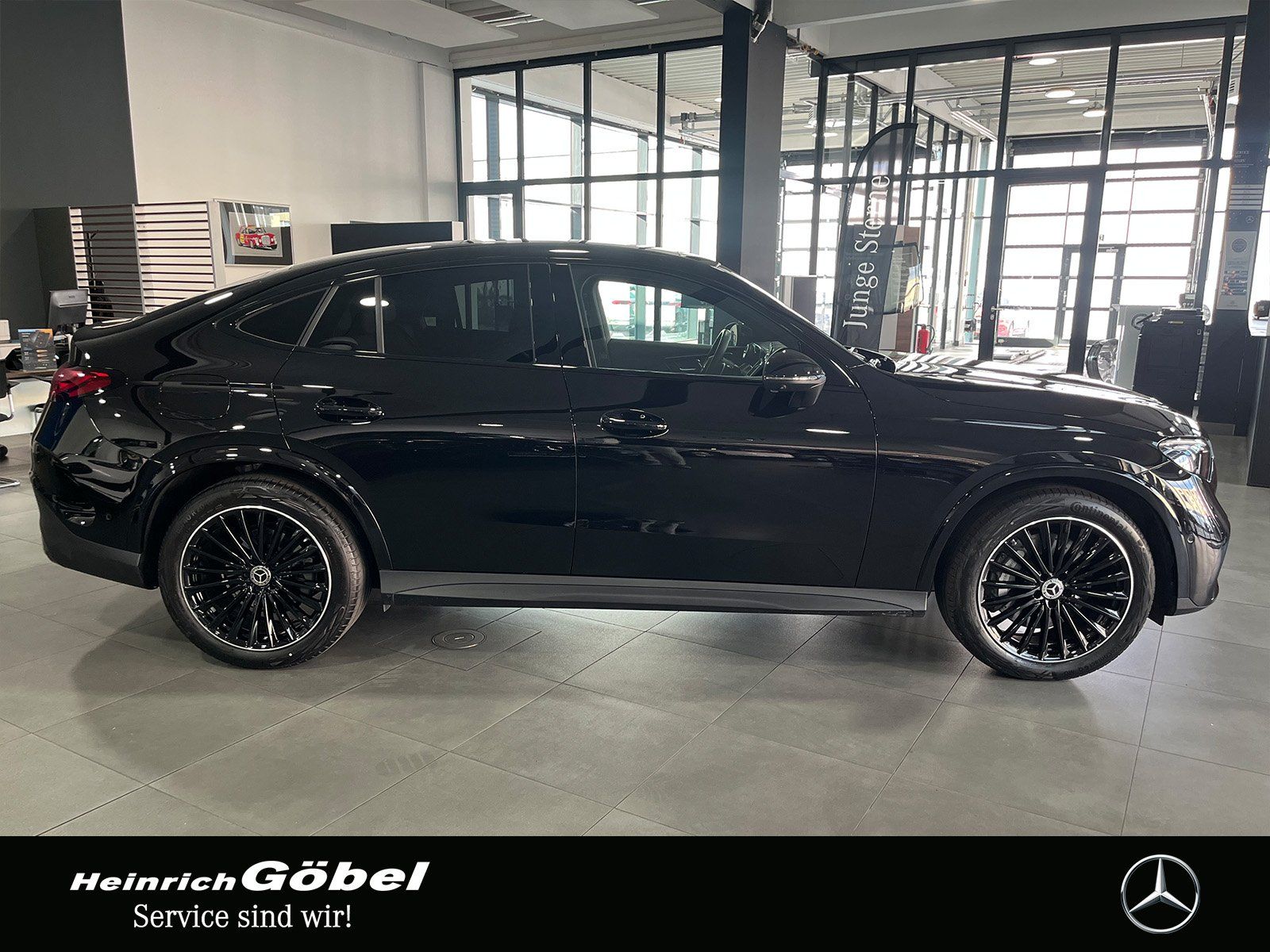 Fahrzeugabbildung Mercedes-Benz GLC 300 d 4M Coupé AMG+PANORAMA+DIGITAL+20"+AHK