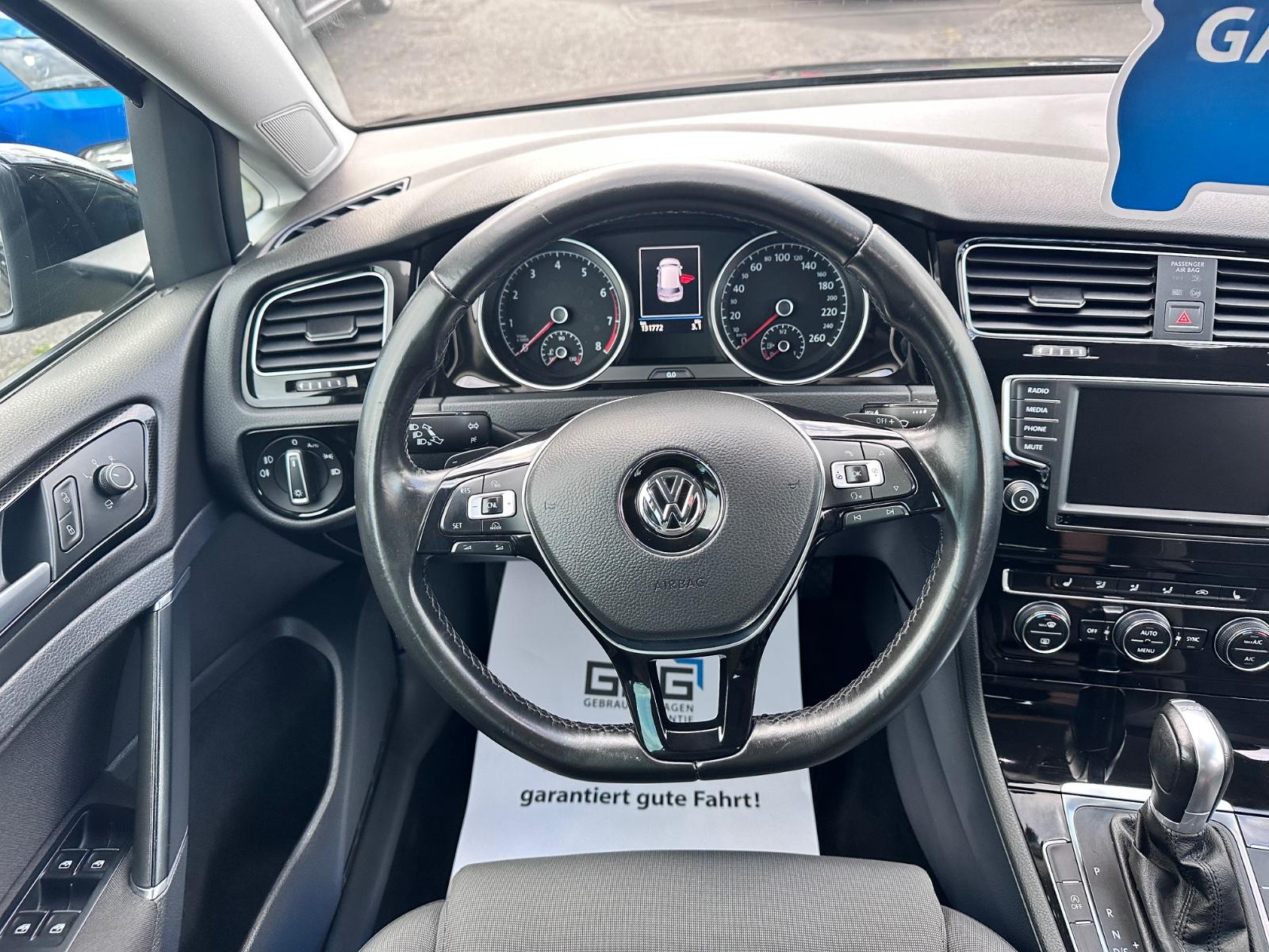 Volkswagen Golf VII Lim. Highline DSG SitzHeiz. LED Alcanta