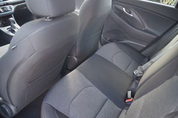 Hyundai i30 1.5 T-GDI Hybrid48VDCT.NAVI-KAMERA-SHZG-PDC-