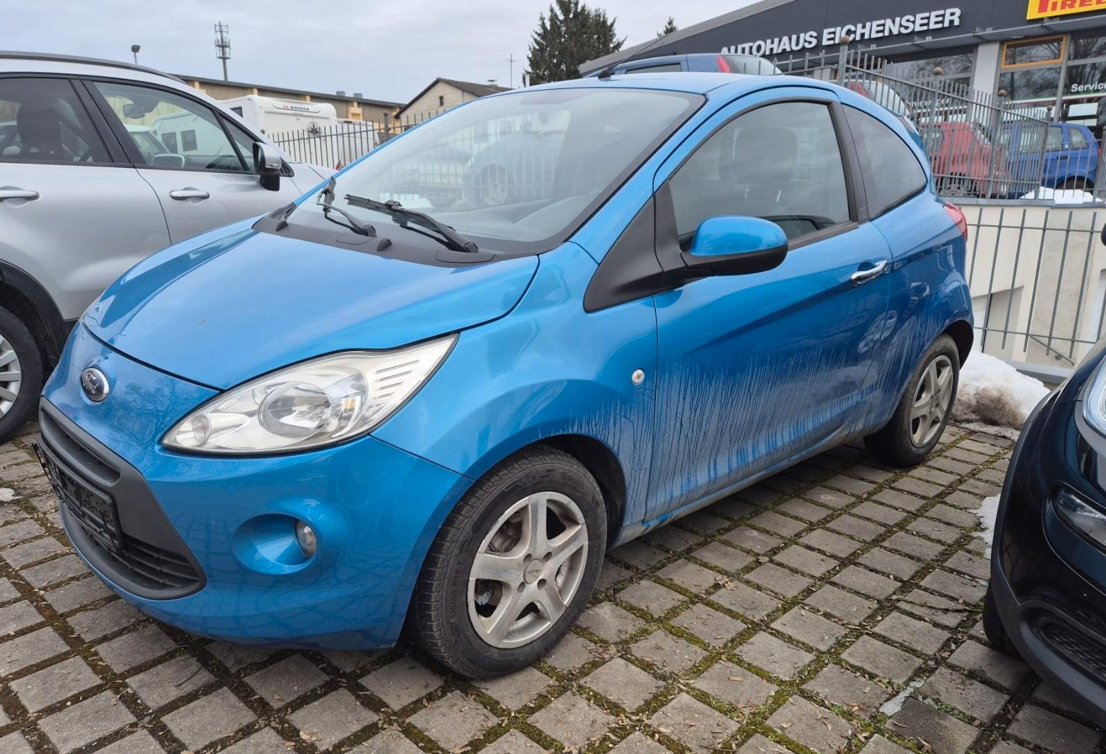 Ford Ka Titanium blau 8-fach bereift