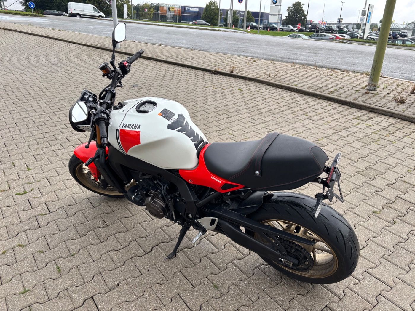 Fahrzeugabbildung Yamaha XSR 900 kurzer Kennzeichenhalter