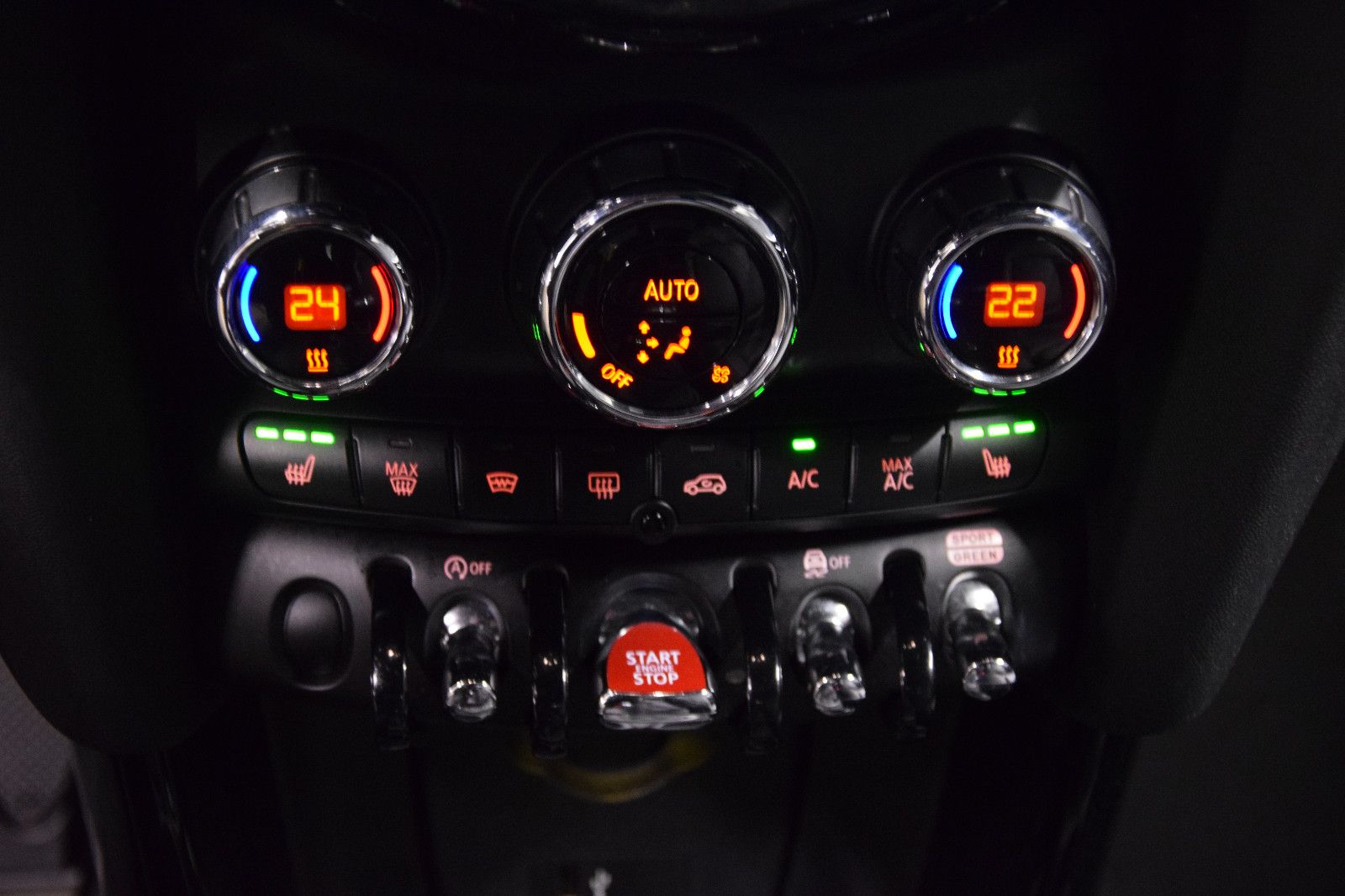 Fahrzeugabbildung MINI ONE 3-trg. Chili-Paket PDC Leder LED Ambiente
