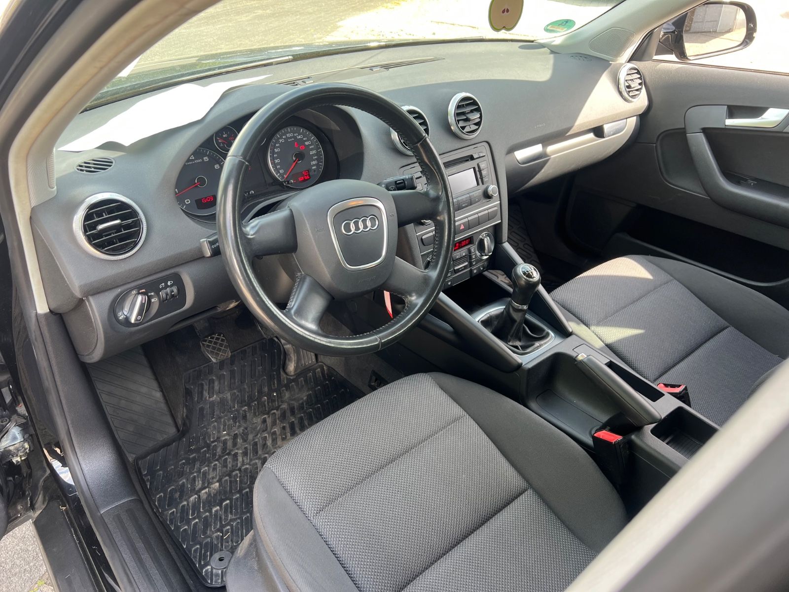 Fahrzeugabbildung Audi A3 Sportback 1.6 Attraction
