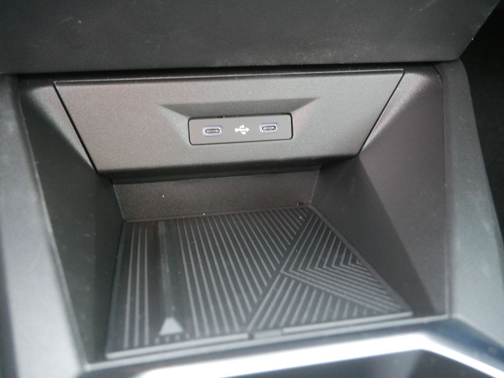 Fahrzeugabbildung Renault Clio Techno TCe 115