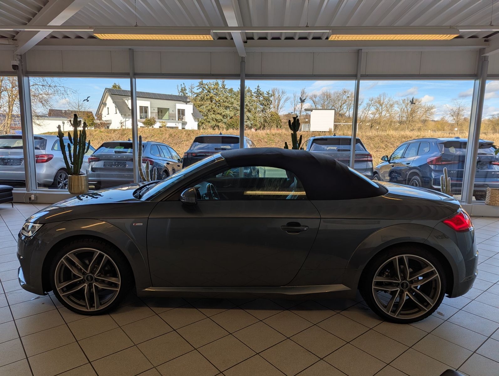 AUDI TT 1.8 TFSI S-tr. S-Line Alcantara Sitzheiz 19" - Image 4