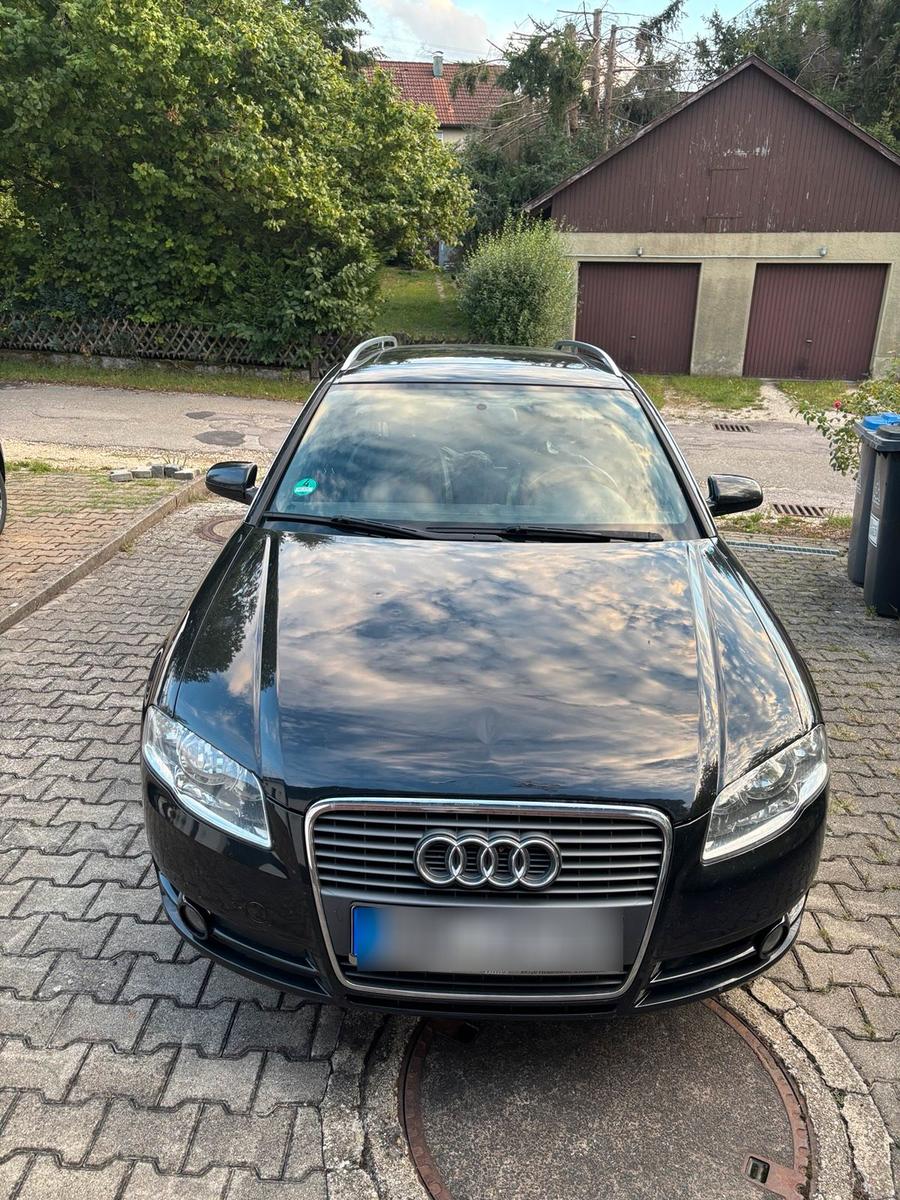 Audi A4 2006 — rear view