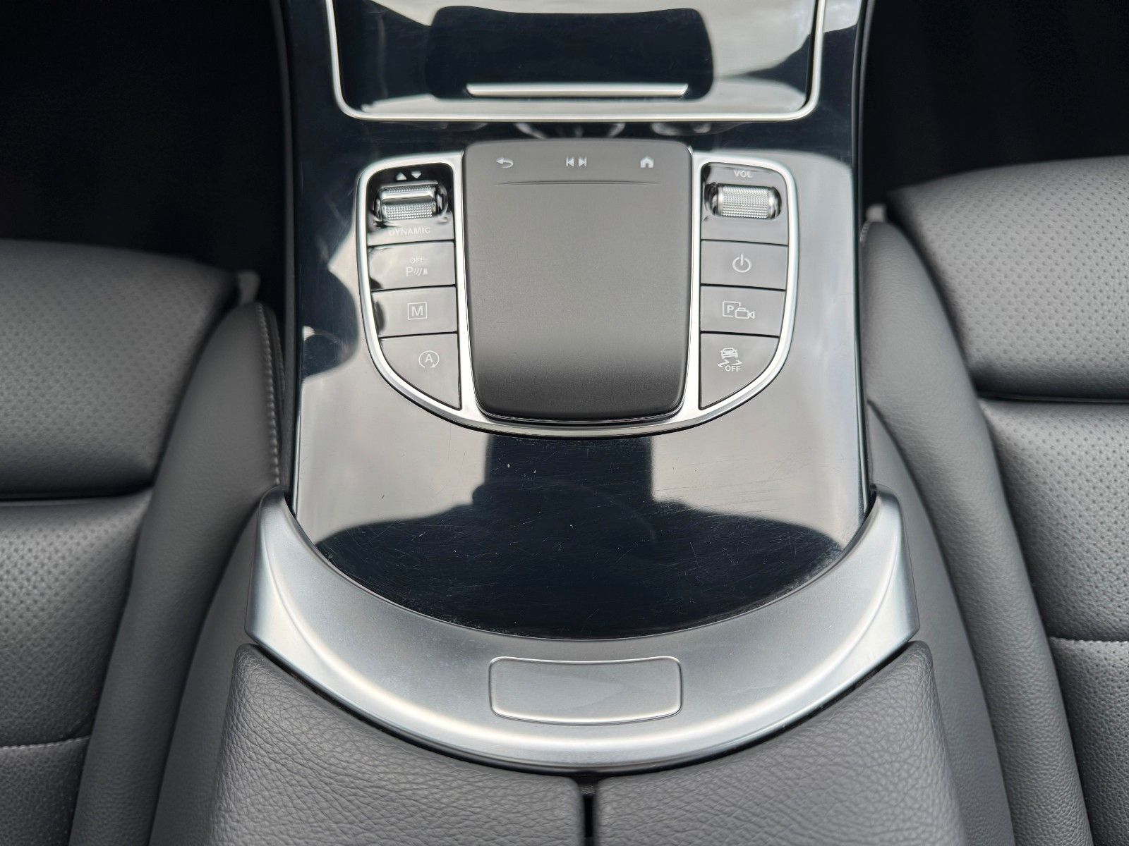 Fahrzeugabbildung Mercedes-Benz GLC 200 d 4M Coupe Night+R-Kamera+S-Dach+