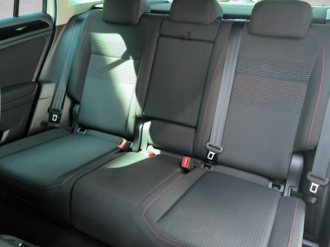VW Tiguan Sound 4Motion AHK Navi - Bild 14