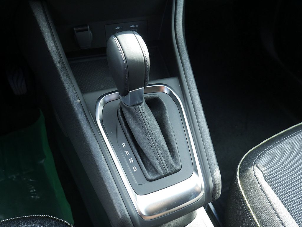 Fahrzeugabbildung Renault Captur Techno TCe 160 EDC Mild Hybrid