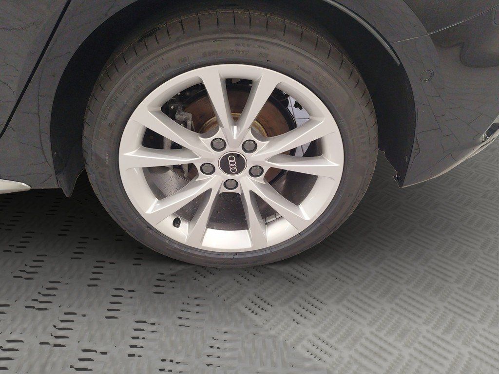 Audi A3 Sportback 40 TFSIe S tronic S line LED ACC imagem 3