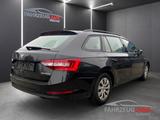 Skoda Superb Combi Active AHK Klima 2 Zonen SHZ PDC Te - Skoda Superb mit Benzin-Antrieb: Kombi, Schaltgetriebe