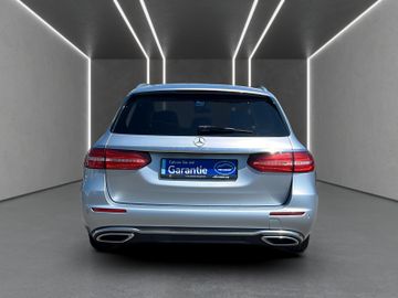 Mercedes E 220 - 5