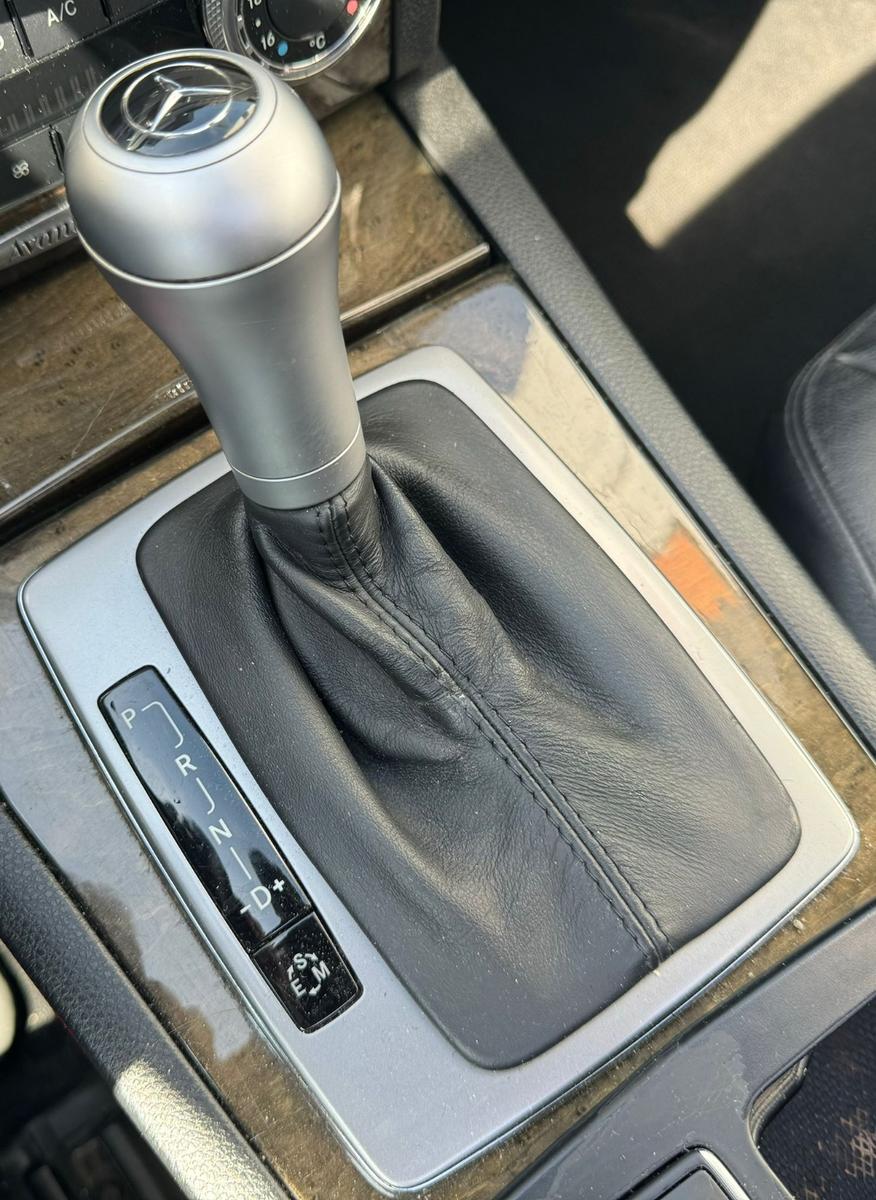 Mercedes-Benz C250 2010 — photo 15