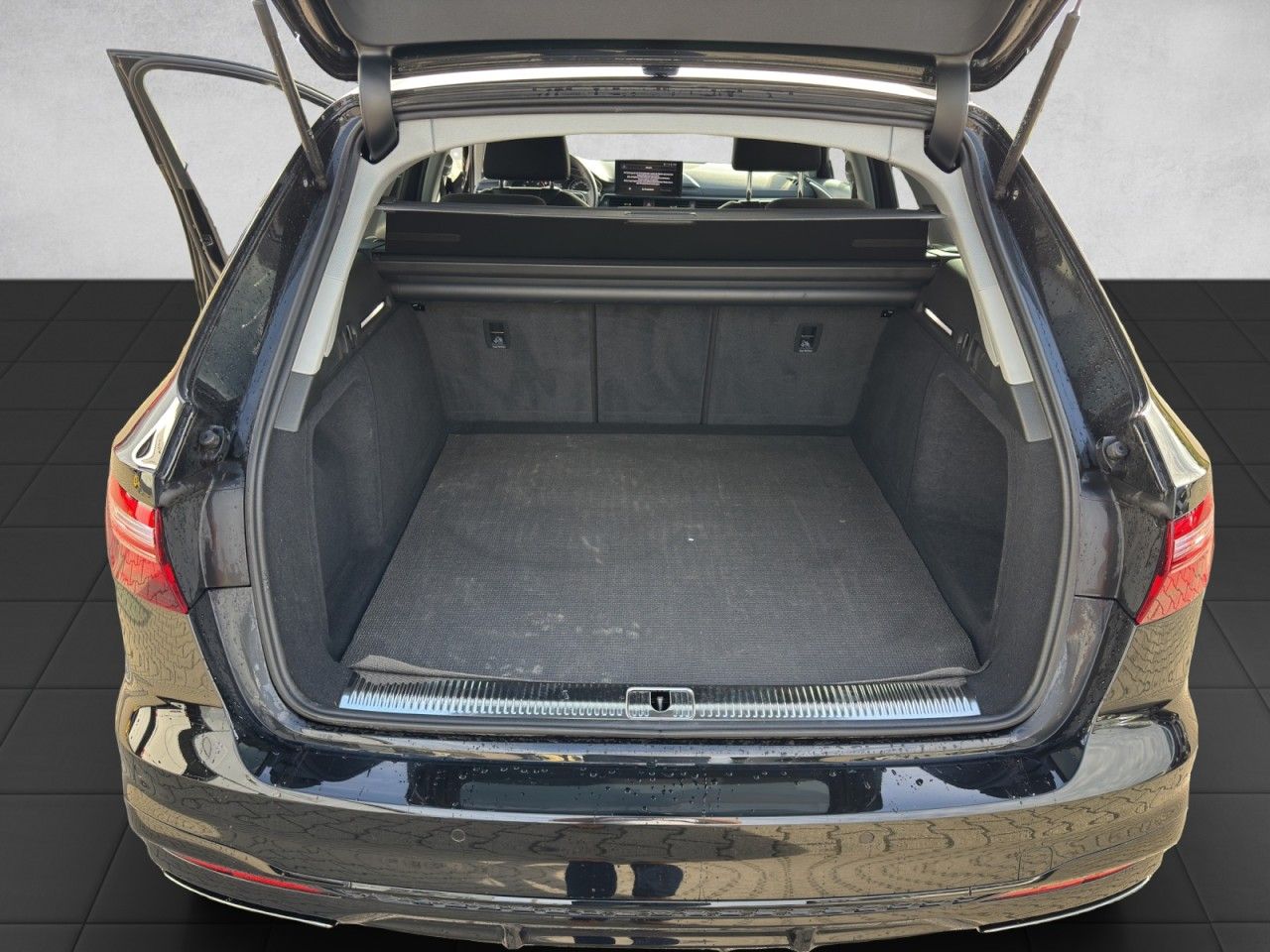 Fahrzeugabbildung Audi A4 Avant 35 TFSI S line competition edition