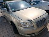 Toyota Avensis 2.0  Executive Liftback Automatik-Xenon - Toyota Avensis: Liftback