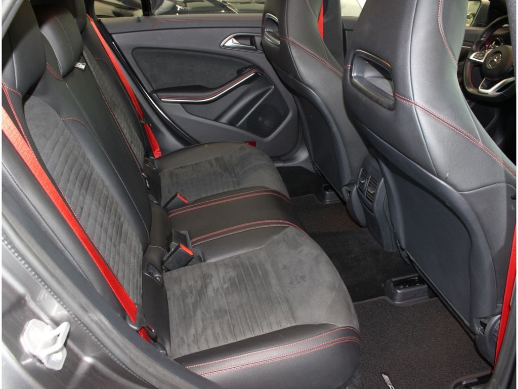 Fahrzeugabbildung Mercedes-Benz CLA 45 AMG Shooting Brake 4Matic 2.Hand*LED*TOP