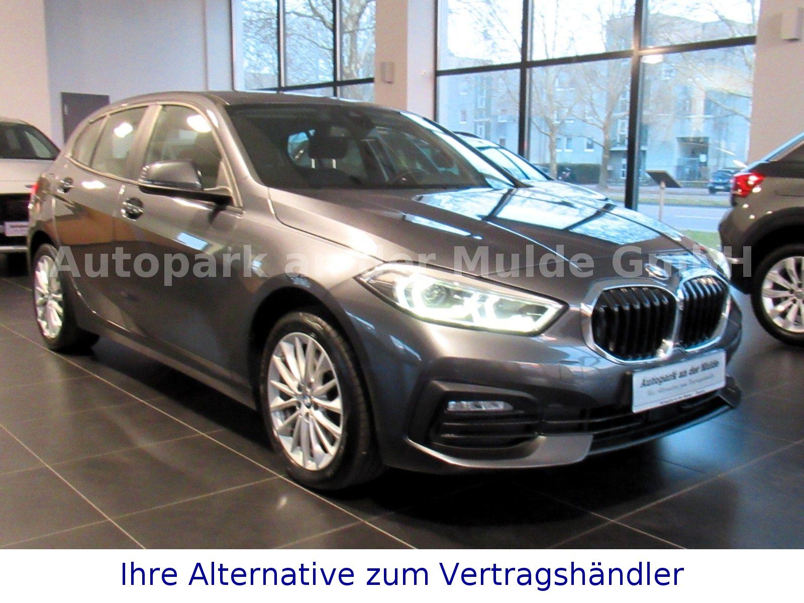 BMW 120dA xDrive*Navi*LED*dig. Tacho*SH!