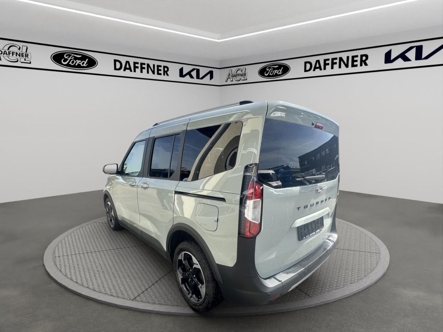 Fahrzeugabbildung Ford Tourneo Courier Active 1.0 EcoBoost WINTERPAKET