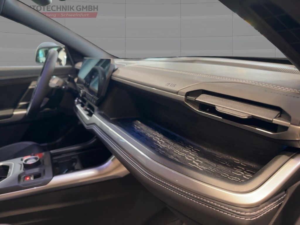 Fahrzeugabbildung Jeep Compass Elektro FIRST EDITION Sicherheits-Paket,