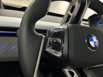 2025 BMW IX3 缩略图 26