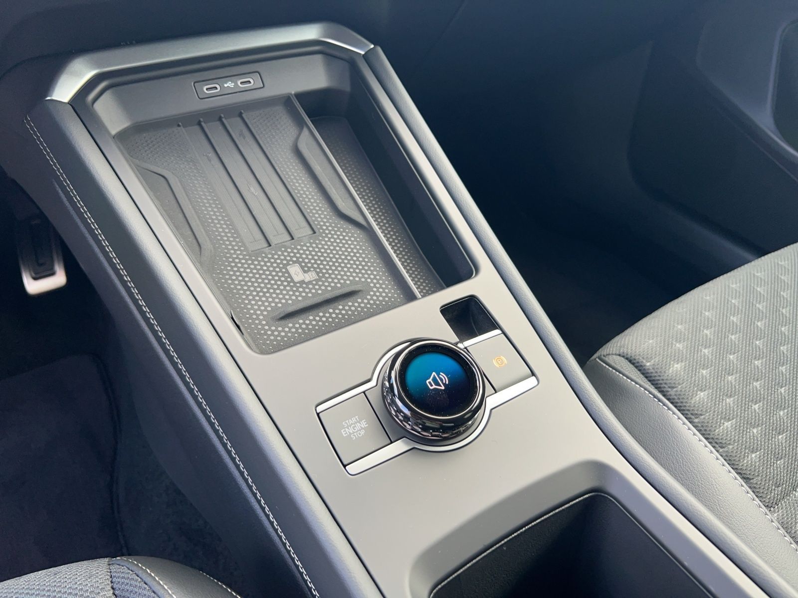 T-Roc R-Line 1.5 eTSI Navi*ACC*Black Style