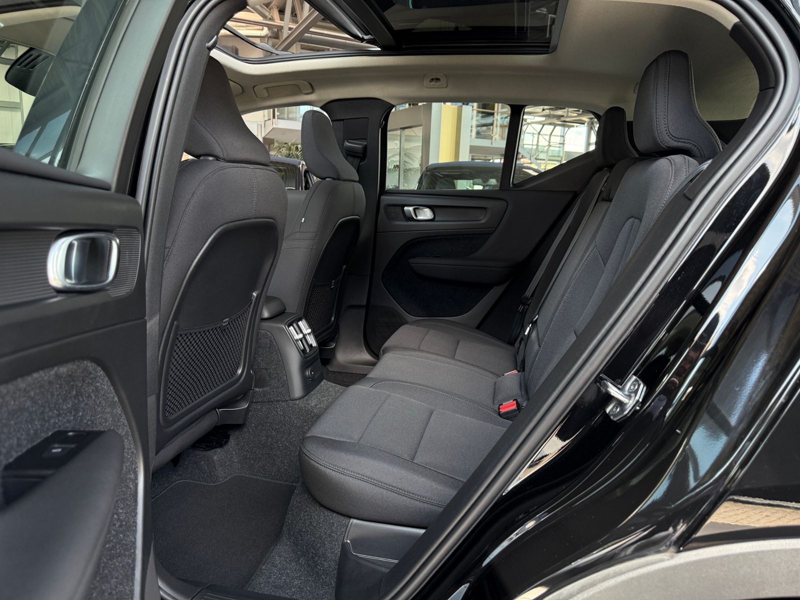Fahrzeugabbildung Volvo XC40 Inscription Expression PANO H/K 360° BLIS