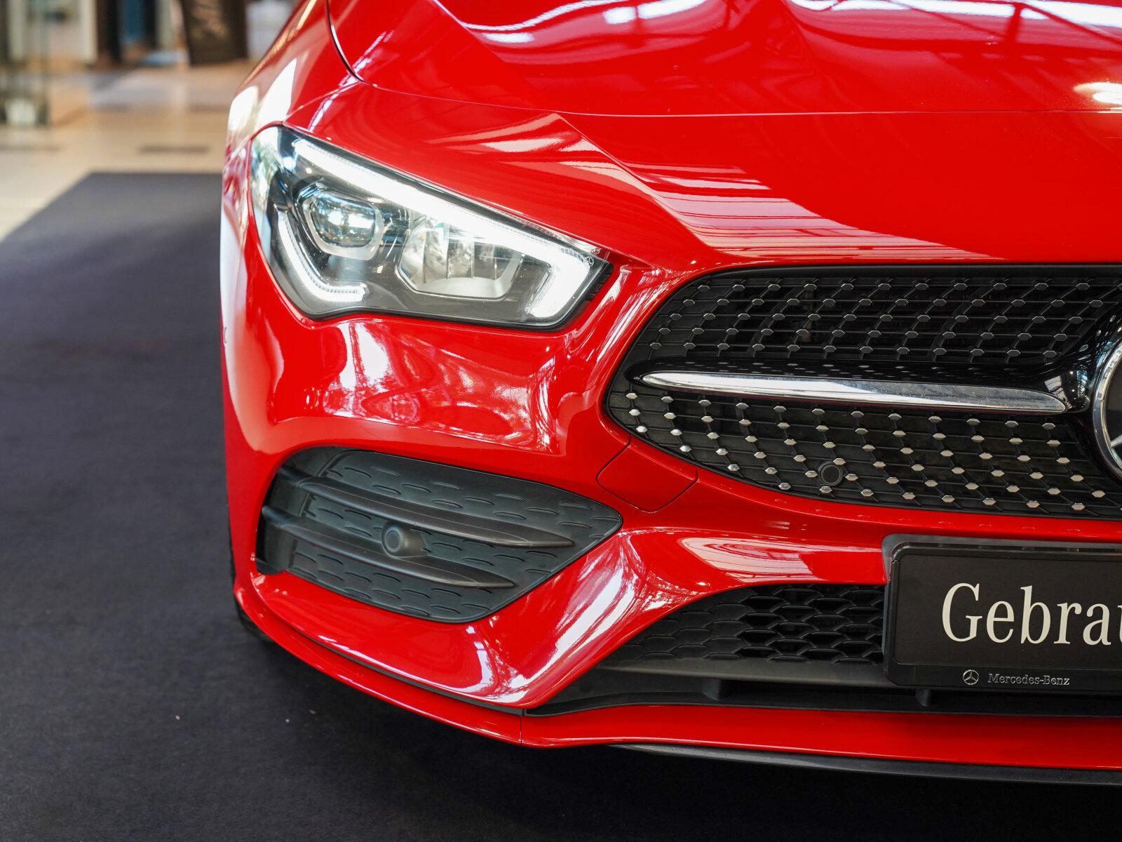 Mercedes-Benz CLA 200 SB AMG Line Night KEYLESS Panorama LED