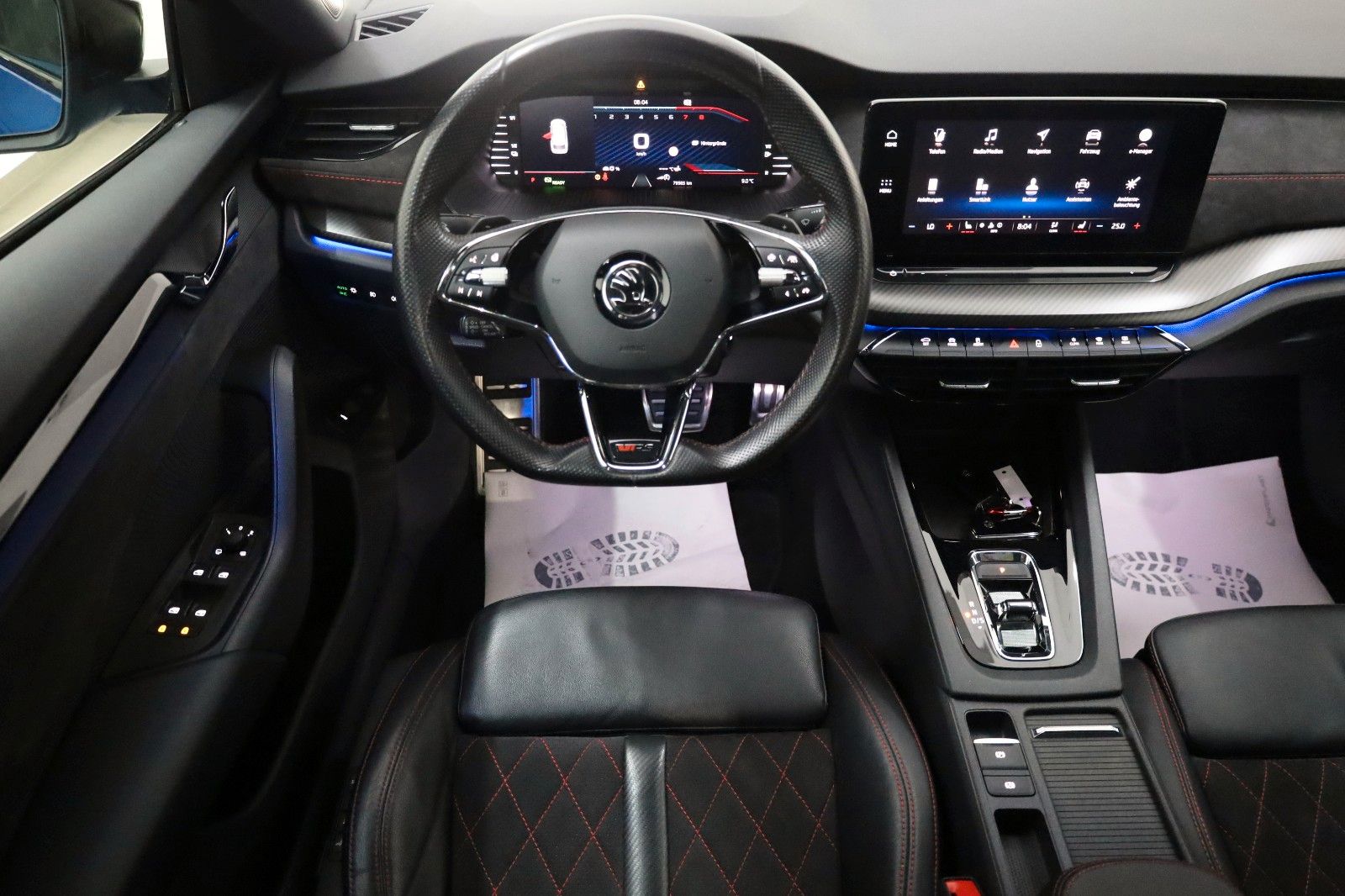 Fahrzeugabbildung SKODA Octavia Combi RS iV,Navi,Kamera,4xSH,HUD,Pano+WR