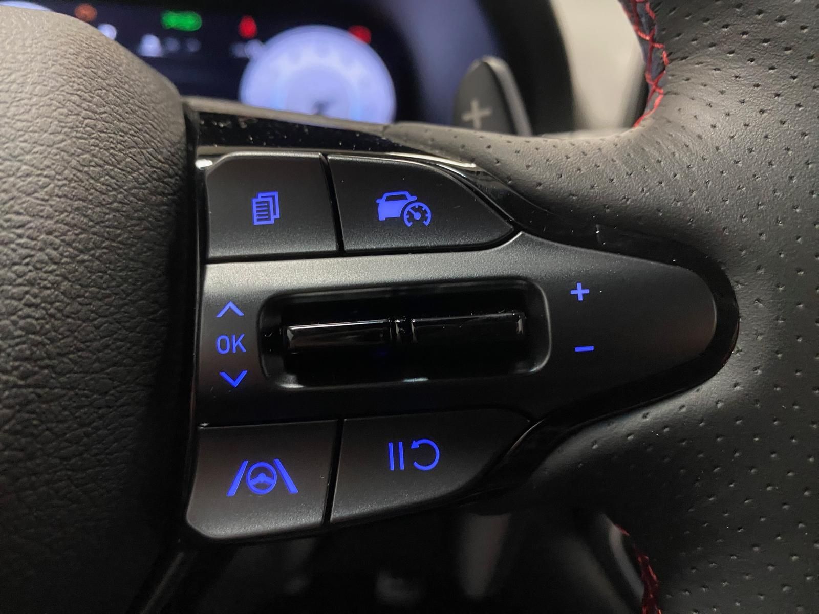 Fahrzeugabbildung Hyundai i30 N-Line APP+KLIMA+RFK+PDC+NAVI+SITZHEIZ+Andro
