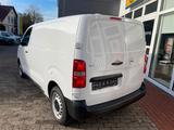 Opel Vivaro Kasten - weiße Opel Vivaro
