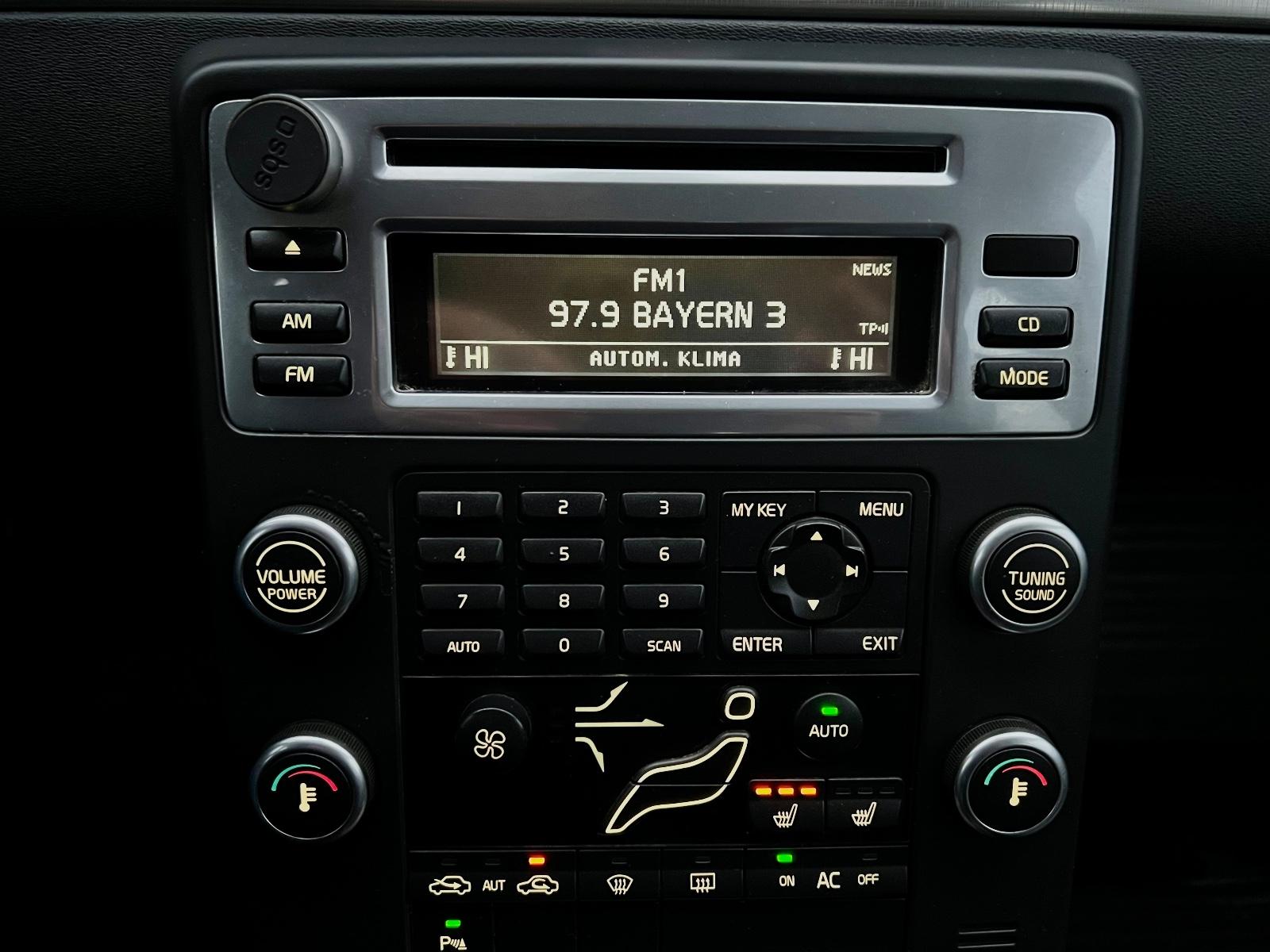 Volvo V70 2008 — photo 30