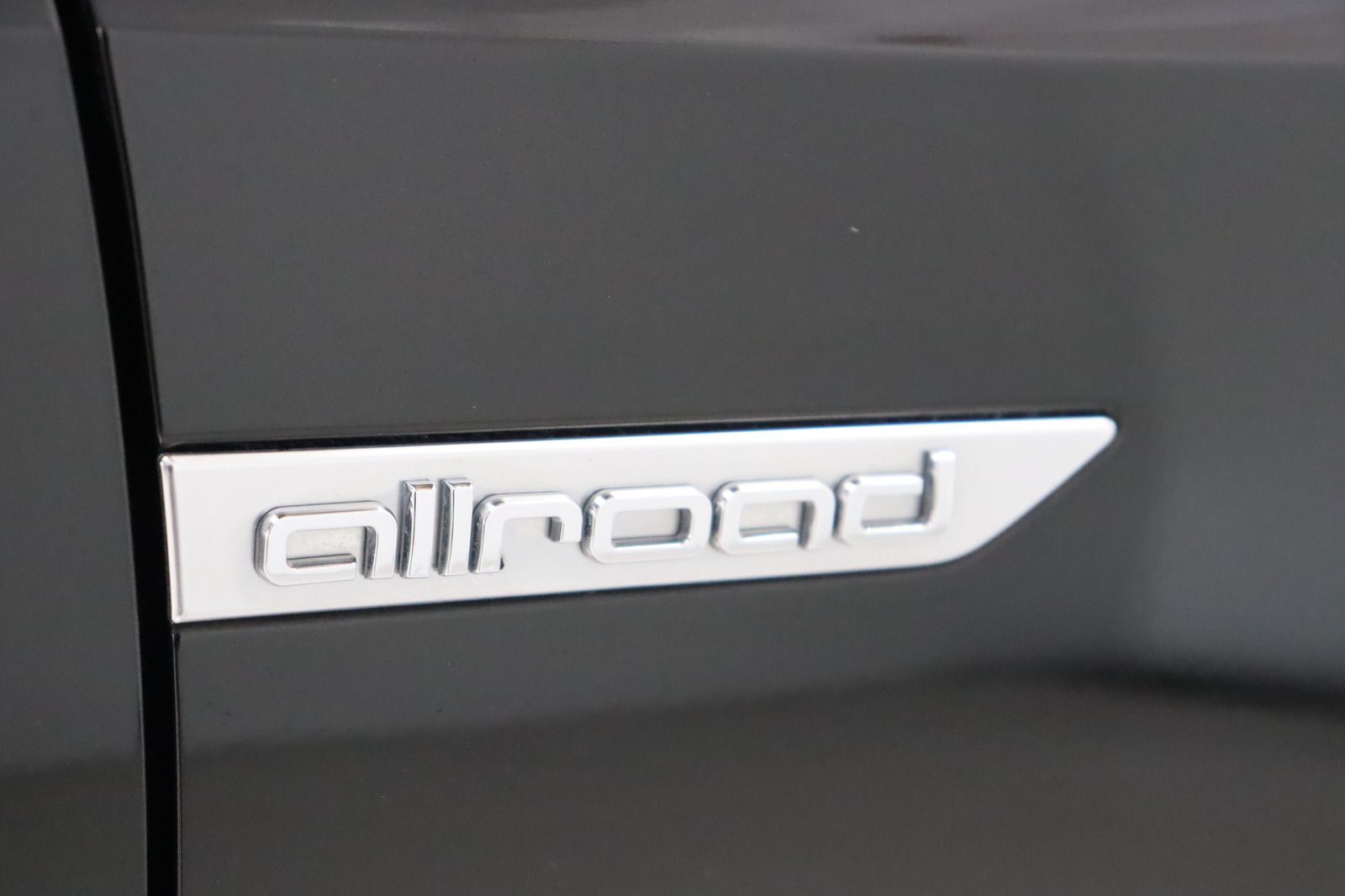 Fahrzeugabbildung Audi A4 Allroad Quattro LED * Sportsitze * Navi * Sit