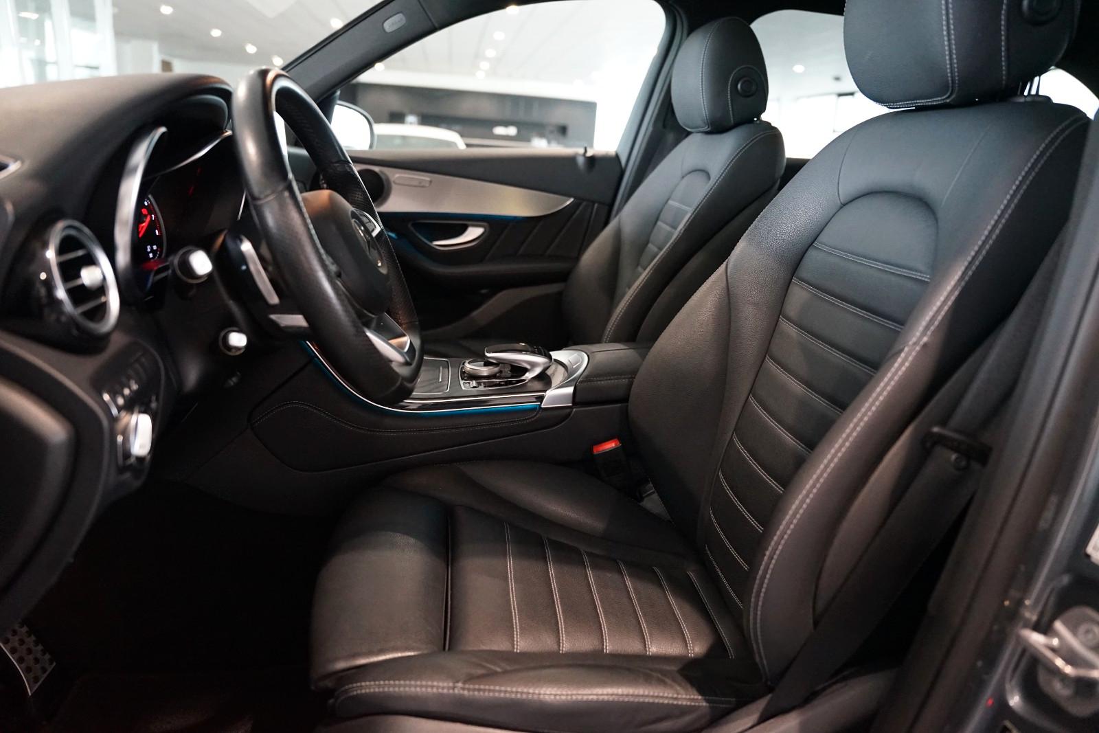 Mercedes-Benz GLC 300 4Matic | AMG | Comand | Pano | AHK