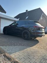 Audi e-tron 2x S line Matrix HUD Black B&O 21  - Audi e-tron von privat