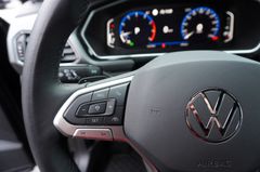 Fahrzeugabbildung Volkswagen T-Cross R-Line/Life DSG Navi Klima SHZ VC ACC!