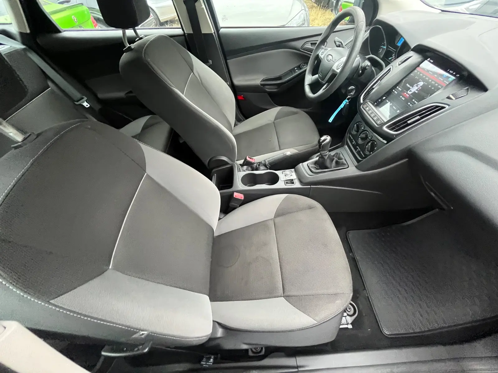 Ford Focus 2014 — photo 7