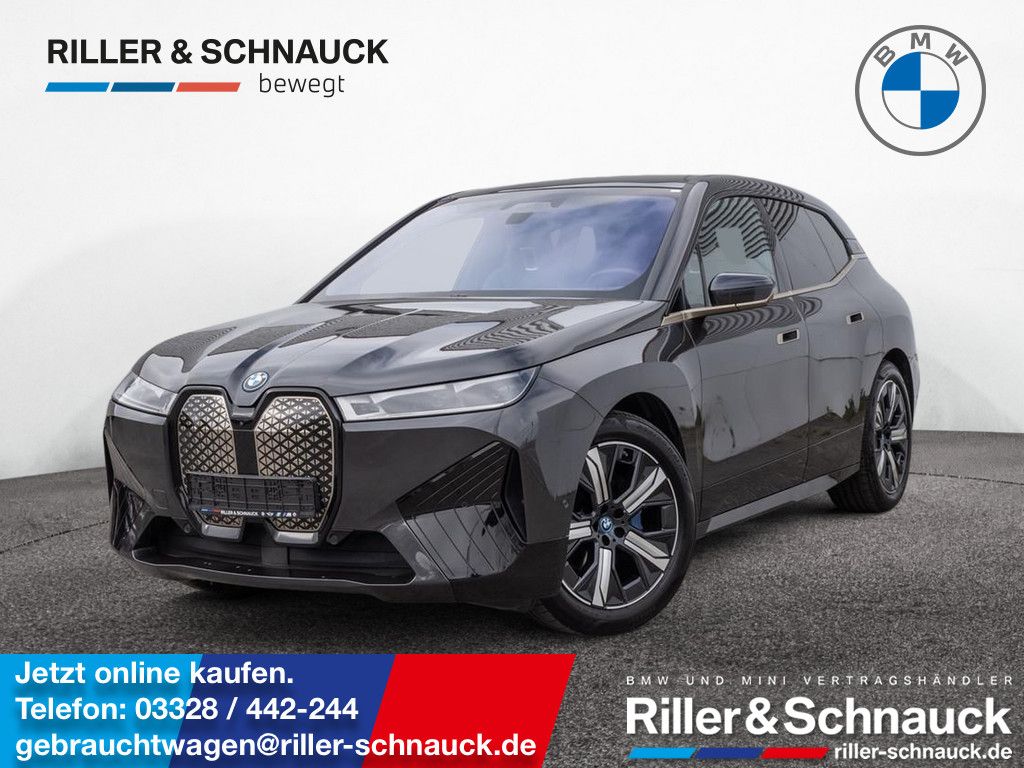 BMW iX
