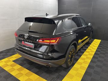 Volkswagen Touareg - 4