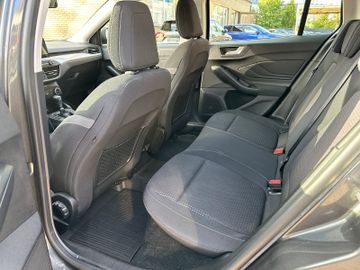 Ford Focus - 9