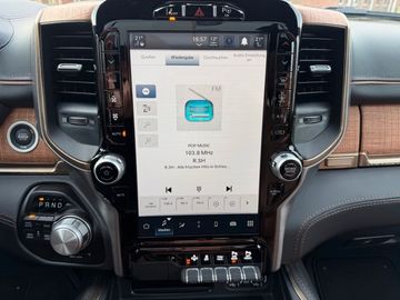 Bild 40 Dodge RAM 5,7l HEMI Longhorn AHK Luftfahrwerk 4x4