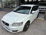 Volvo V50 2.0 d 136 cv Momentum - weiße Volvo V50