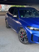 BMW X5 M M60 > Individual Frozan blue UPE: 147 000€ - BMW X5 M60 Gebrauchtwagen