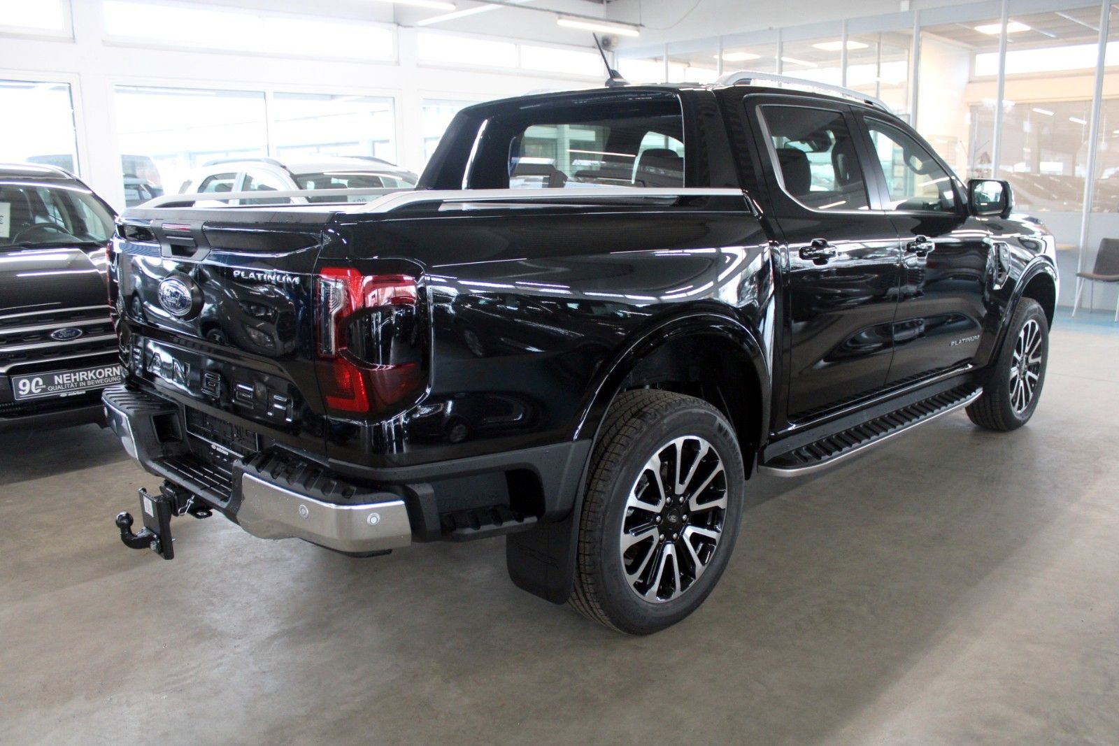 Fahrzeugabbildung Ford Ranger Platinum Automatik LEDER AHK ROLLO STDH