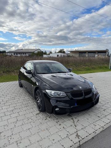 BMW 330d E93