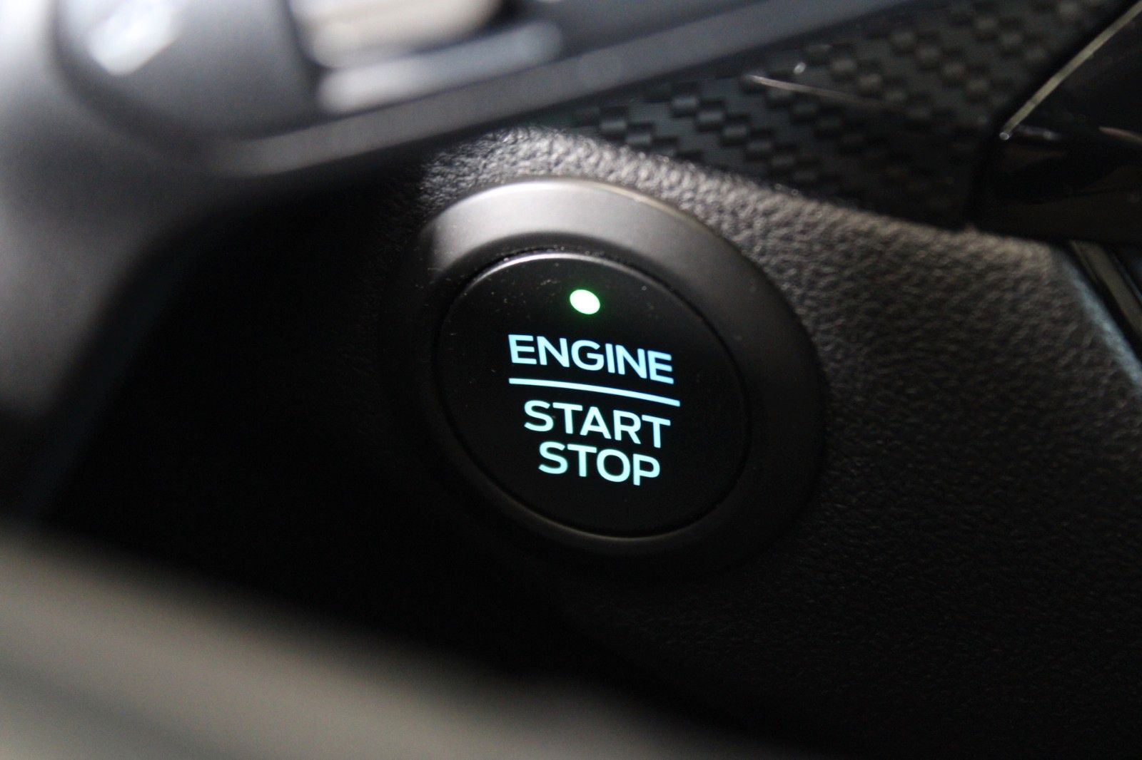 Fahrzeugabbildung Ford Kuga 2.5 PHEV ST-Line X LED B&O HUD ACC WinterP