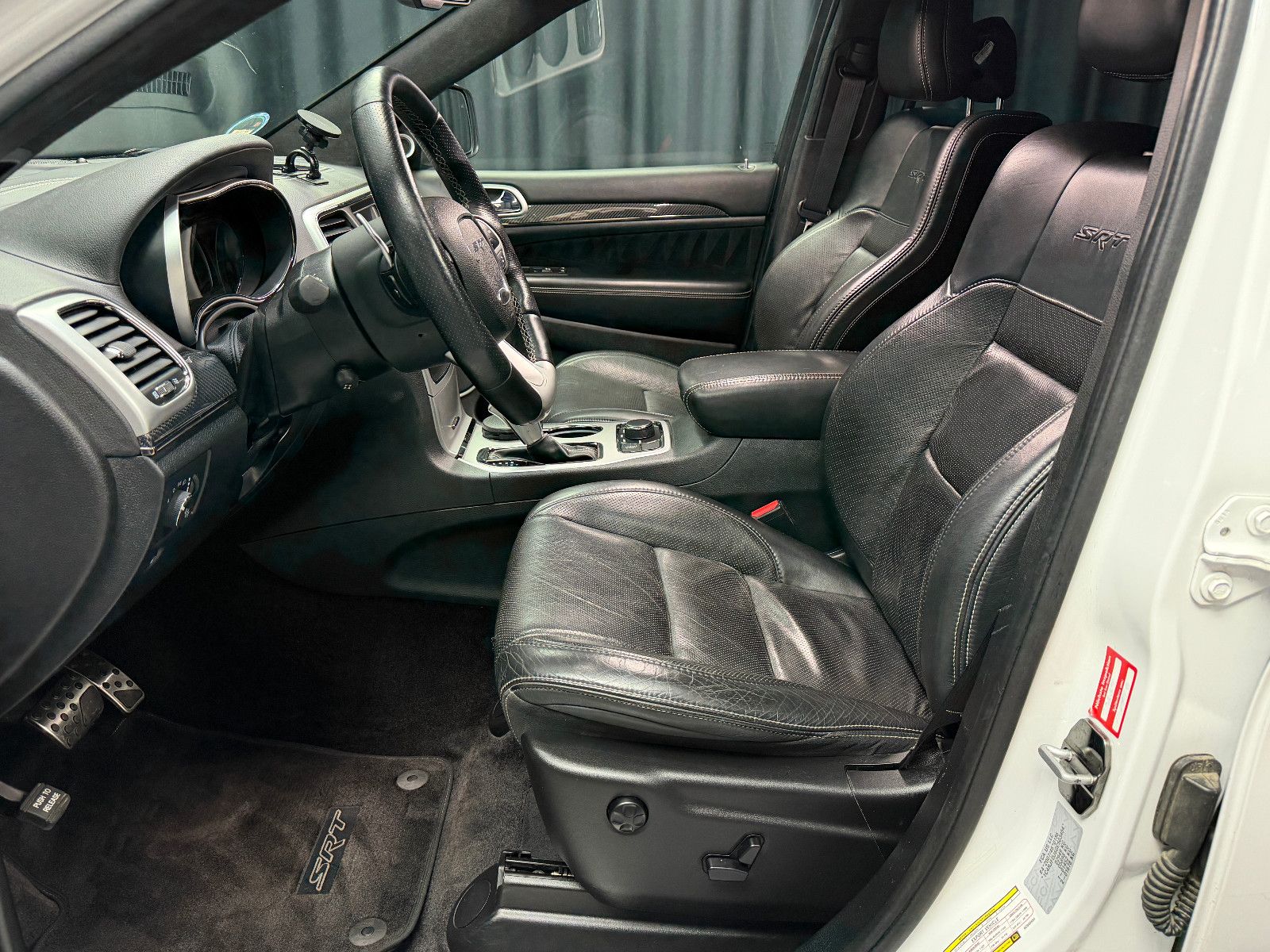 Fahrzeugabbildung Jeep Grand Cherokee 6.4 V8 HEMI SRT|H&K|D-FZG|