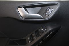 Fahrzeugabbildung Ford Fiesta 1,0 EcoBoost Hybrid Titanium LED + Winter