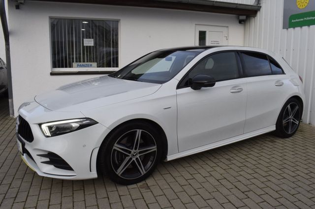 Mercedes-Benz A 220 AMG 4Matic Edition-1 LED Pano Burmester Ap