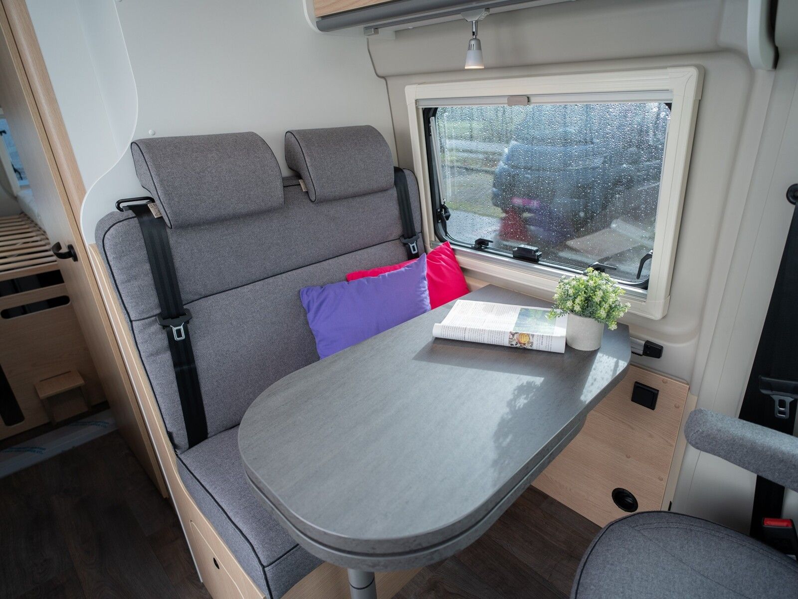 Fahrzeugabbildung Sunlight Cliff 640 Markise, Performance Grey, Vorb. Solar